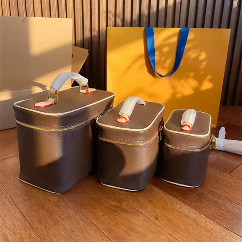 Designer Lady Cosmetic Bags Fashion Makeup Bag Women Designers Toiletry Travel Pouch Purses High Quality Make up Handbags